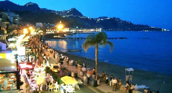 A Casa Di Amici Frühstückspension Giardini-Naxos